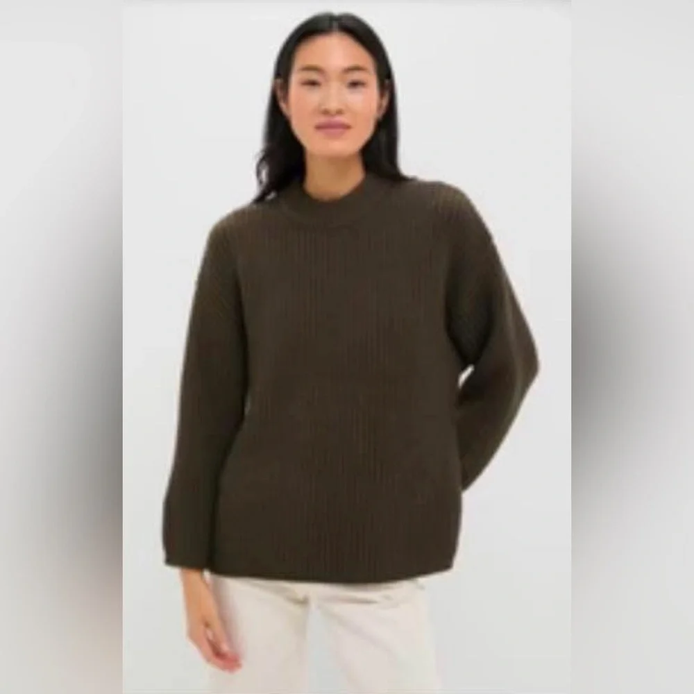 Tuckernuck Pomander Place Crewneck Sweater Olive Green Large NWT large - Picture 1 of 7